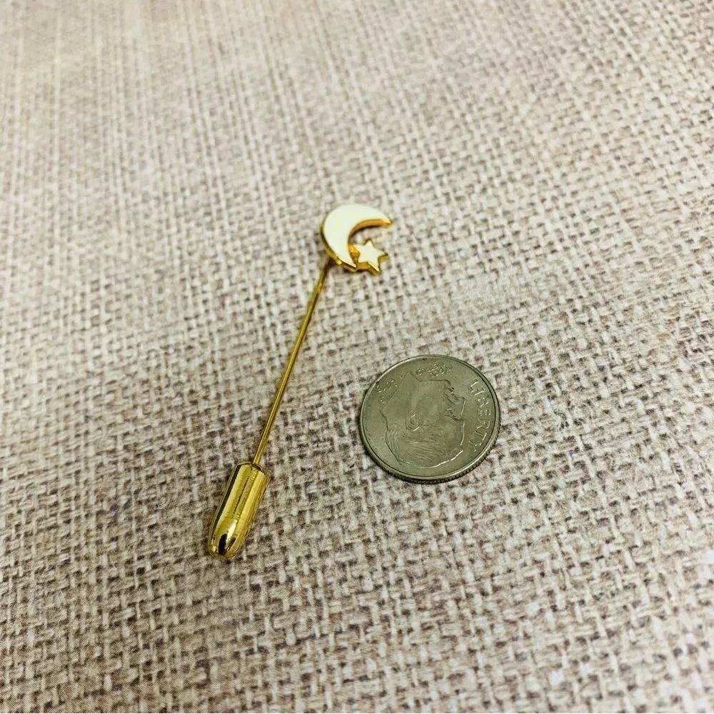 Gold Ivory Enameled Moon Star Stick Pin